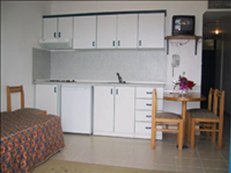 Violin Apartments Тургутрейс Экстерьер фото